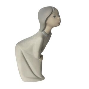 Vintage Lladro Girl Kissing Figurine 4873 Matte Glaze 7.5” Retired